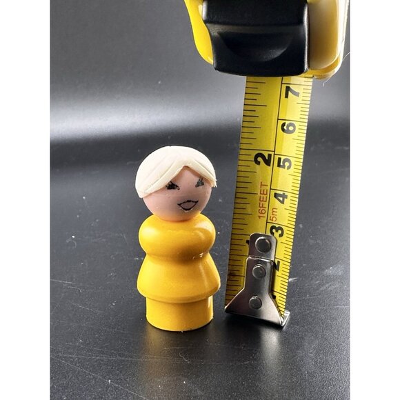 Vtg Little People Lot 2 Blonde Woman Mom Blue White Hair Yellow Grandma Plastic - Picture 11 of 11